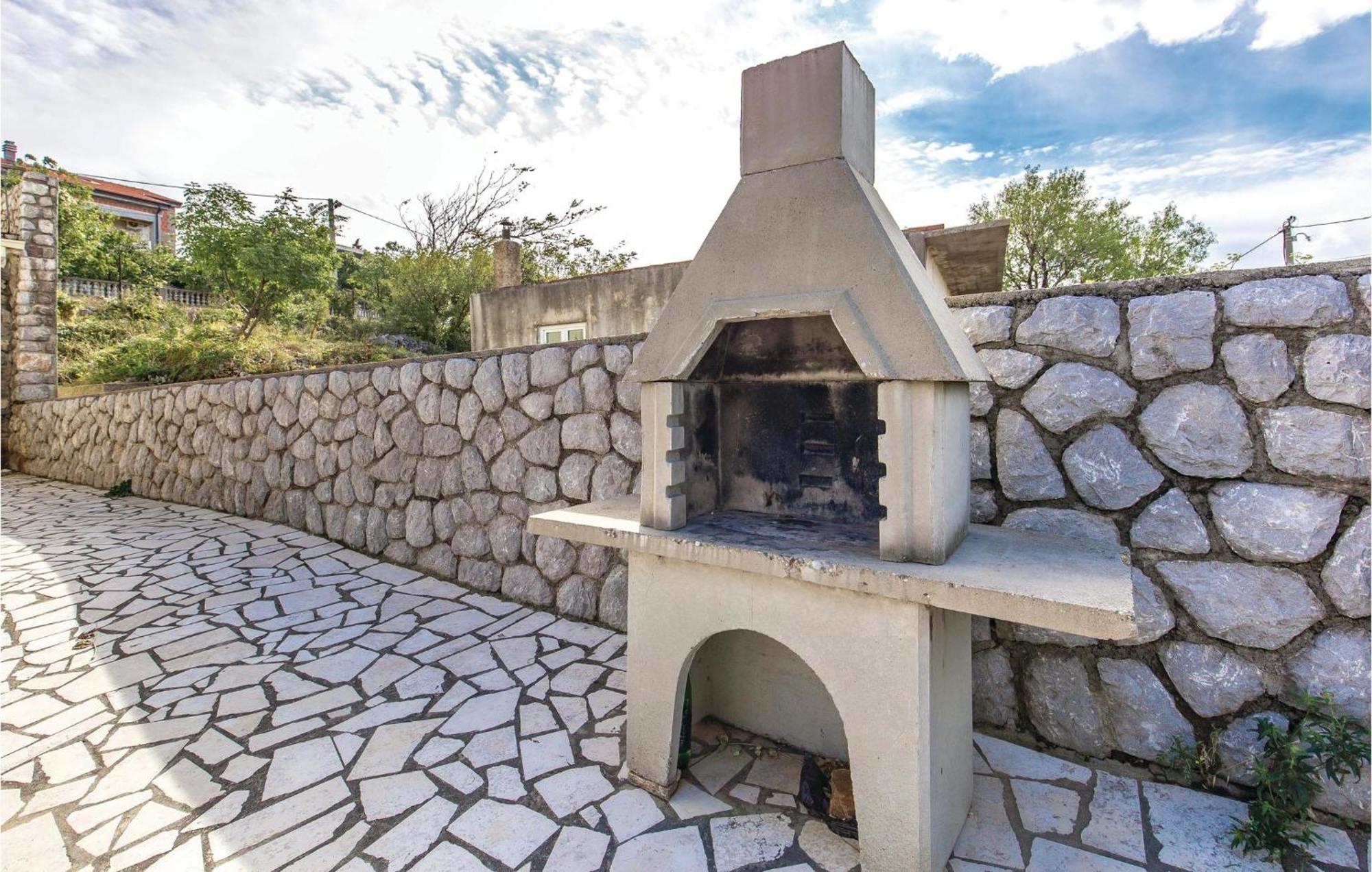 2 Bedroom Stunning Apartment In Senj Senj  Esterno foto